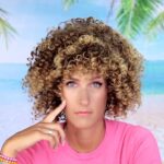 Yasmina Filali Instagram - Gewinnspiel 🙂 Besser spät als nie 😉 Seid ihr bereit für unser erstes gemeinsames Gewinnspiel? ❤️ Wir hatten so viel Spaß beim letzten Videodreh! Also haben wir gemeinsam mit @dermalogica_deutschland & @hairbyamiere für Euch ein tolles Paket mit fantastischen Pflegeprodukten und einer coolen Perücke zusammengestellt! WIE IHR DABEI SEID: FOLLOW: @yasminafilali_official @dermalogica_deutschland , @hairbyamiere & @hejhappynewlife LIKE diesen Beitrag TAG deinen Freund, mit dem du dieses coole Gewinnspiel teilen möchtest. Diesen Sonntag, den 18.9.2022 geben wir die/den glückliche/n Gewinner/in bekannt. Ich erkenne an, dass diese Aktion in keiner Weise von Instagram gesponsert, unterstützt oder verwaltet wird oder mit Instagram verbunden ist.
