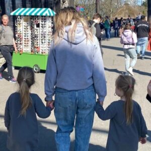 Yasmina Filali Instagram - ENJOY YOUR LIFE,ITS LATER THEN YOU THINK
#twins #godmother #Carla #ruby #micky #friends @heideparkresort #friendship #Baby #3/4 #love