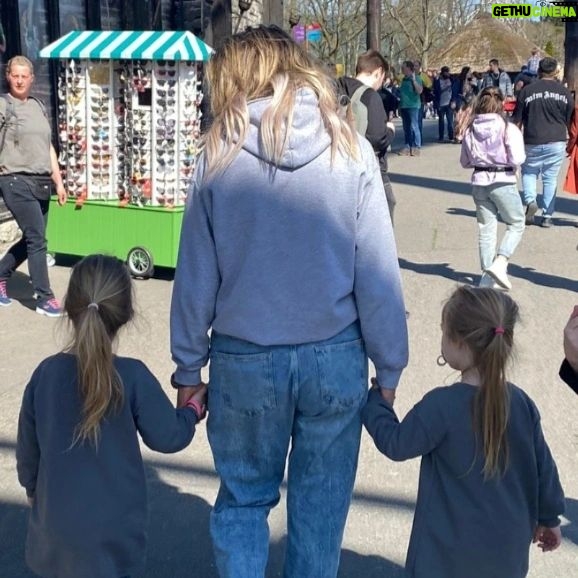 Yasmina Filali - 1.4K Likes - ENJOY YOUR LIFE,ITS LATER THEN YOU THINK
#twins #godmother #Carla #ruby #micky #friends @heideparkresort #friendship #Baby #3/4 #love