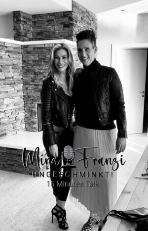 Yasmina Filali Instagram - Morgen 23.12.2022 18:30 sind wir wieder beide da❤️Diesmal sprechen wir über unsere Ziele für 2023….einschalten lohnt sich 😊😉 Liebst Eure Mina & Franzi 

#helpinghands #minaundfranzi #15minutes #talktalktalk #friends #help #thankful #danke #bismorgen