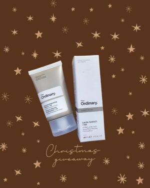 Yasmina Filali Instagram - Ich wünsche euch allen einen wunderschönen 4. Advent! 🎅
Wahnsinn wie die Zeit rennt…und schon steht Weihnachten vor der Tür🎅 
Heute könnt ihr tolle Produkte von @theordinary gewinnen! 😊🎅❤️ 
WIE KANNST DU TEILNEHMEN:
 ⭐LIKE diesen Beitrag
 ⭐MARKIERE eine/n Hautpflege-Freund/in
 ⭐TEILE diesen Beitrag oder meine Story dazu ❤️
Eine glückliche Person wird dieses Paket erhalten. 😉 Ich werde den Gewinner am Donnerstag in meinem nächsten Insta Live mit @heyhappynewlife bekannt geben!
Hiermit bestätige ich, dass die Werbeaktion in keiner Weise von Instagram gesponsert, unterstützt oder verwaltet wird oder mit Instagram verbunden ist.

#giveaway #skincaregiveaway #skincare #makeup #makeupartist #yasminafilali #christmasgiveaway #theordinary #hohoho #giveaway #advent #weihnachten