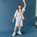 Yasuda Momone Instagram – モデルさせていただきました🖤
.
.
.
自分じゃ絶対似合わないって思ってた系統やけど、これも好き！！
新たな自分見つかりました👀
.
.
.
撮影現場が楽しすぎて1日あっという間でした💞
学生めっちゃ楽しんでます💞💞

#カレッジファッション
#カレッジスタイル
#大学生コーデ 
#大学生ファッション
#oidaimarket