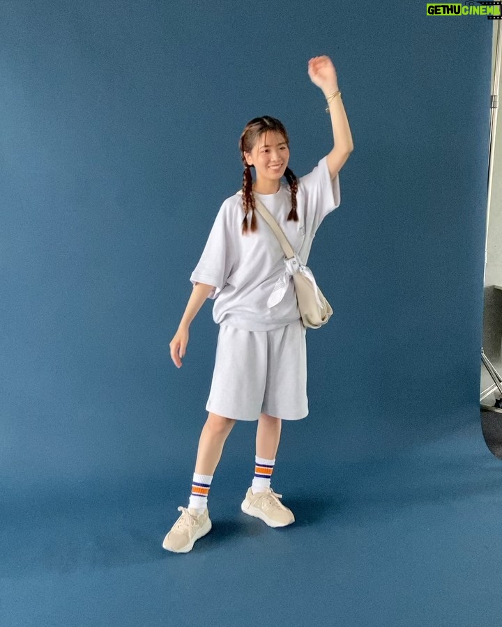 Yasuda Momone Instagram - モデルさせていただきました🖤 . . . 自分じゃ絶対似合わないって思ってた系統やけど、これも好き！！ 新たな自分見つかりました👀 . . . 撮影現場が楽しすぎて1日あっという間でした💞 学生めっちゃ楽しんでます💞💞 #カレッジファッション #カレッジスタイル #大学生コーデ #大学生ファッション #oidaimarket