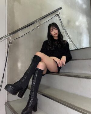 Yasuda Momone Instagram - .
クリスマスまであと1週間💗

一番すきなイベント♪🎄
