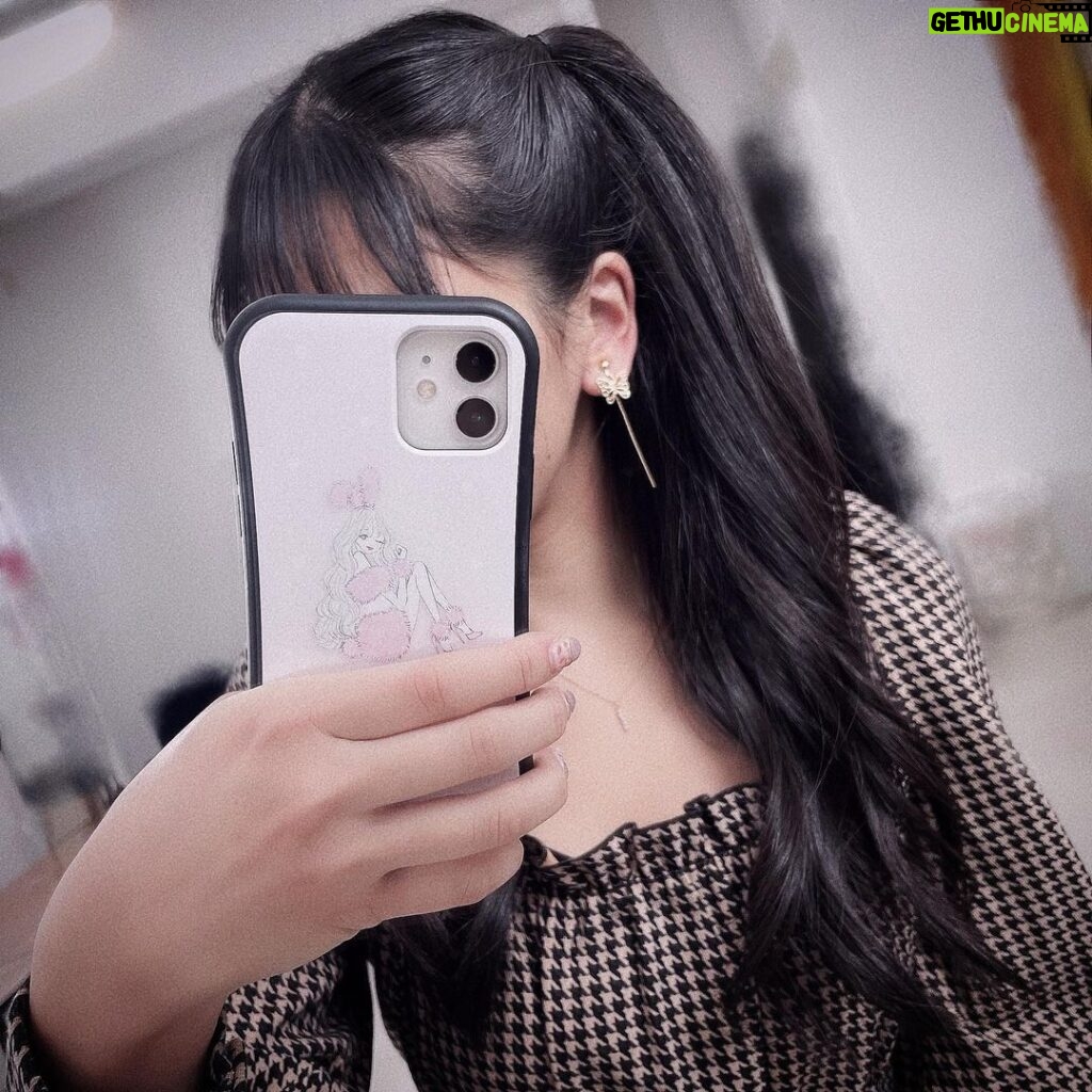 Yasuda Momone Instagram - . お気に入りのイヤリングとネックレス！ 「わかっていても」が好きすぎて🤦‍♀️💗 ナビ〜🦋