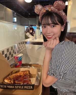 Yasuda Momone Instagram - .
2枚目なんか言いたそう😂

#ユニバデートなうに使っていいよ 
#usj #ユニバ #ユニバーサルスタジオジャパン