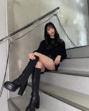 Yasuda Momone Instagram - .
クリスマスまであと1週間💗

一番すきなイベント♪🎄