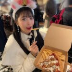 Yasuda Momone Instagram - . ユニバ投稿3連ちゃんでした☺️💗 #彼女とユニバなうに使っていいよ #usj #ユニバ #ユニバーサルスタジオジャパン #ユニバコーデ #ootd #クリスマスツリー #フラッフィー #ミニオン #マリオ #スーパーニンテンドーワールド