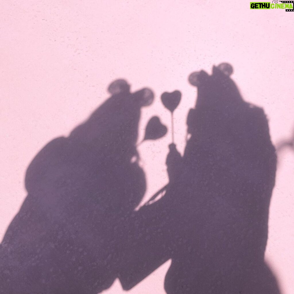 Yasuda Momone Instagram - 過去pic💓🏰🎀 #disney #ディズニー #ディズニー写真 #ディズニーランド #ディズニーシー #disneyland #disneysea #frenchgirly #girly #フレンチガーリー #pink #ピンク加工 #girlyfashion #girl #ガーリー #ガーリーファッション