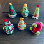 Yasuko Mitsuura Instagram - 久々の手芸部　in Canada #christmastrees #needlefelting #needlefeltingclub #biginners