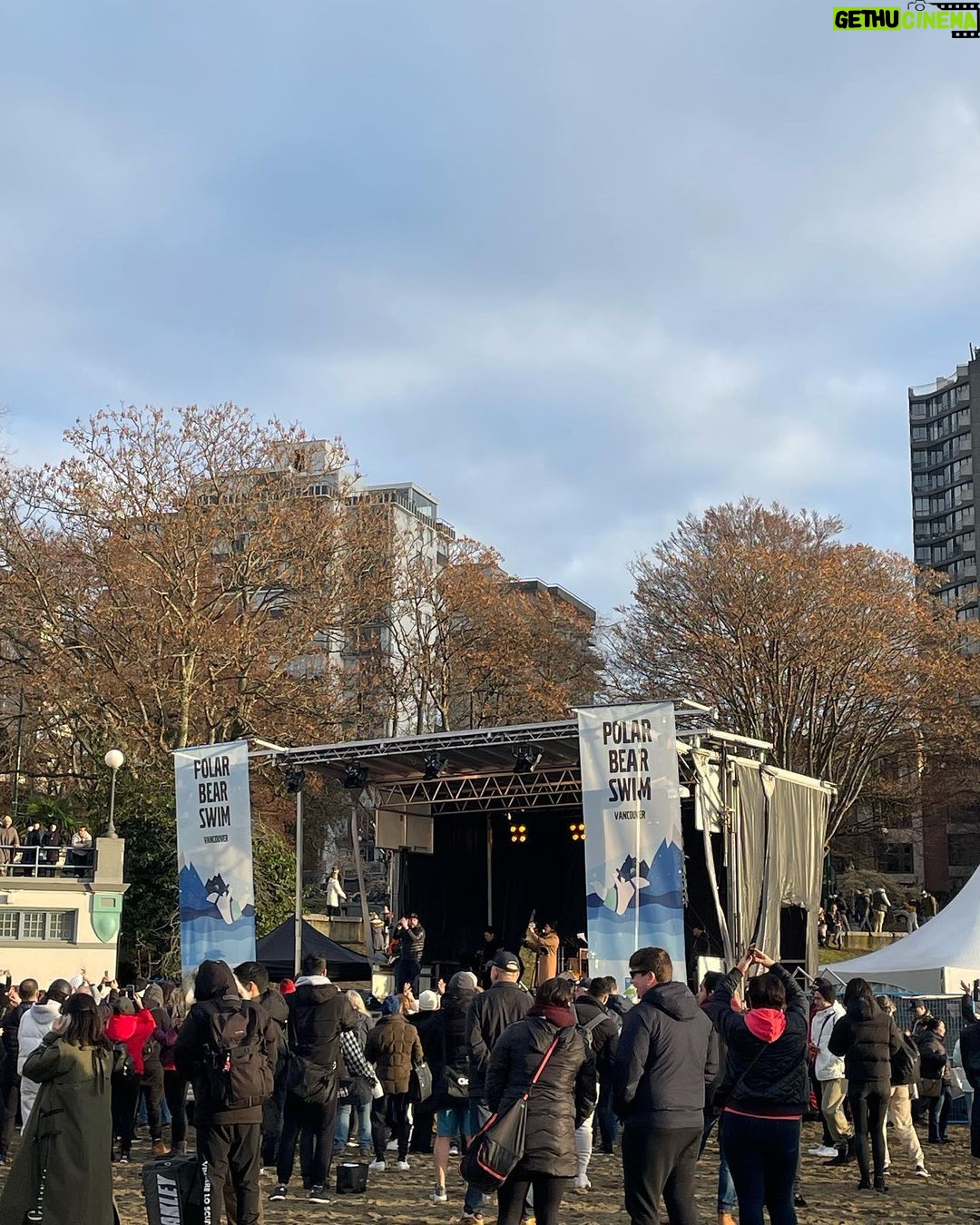 Yasuko Mitsuura - 25.8K Likes - 正月にPolar bear swim という寒中水泳イベントがあるのですが、友人家族と勢いで、今年はあったかいから、なんて、つい、やってきました。一度冷えると風呂程度じゃ温まらない年頃です。やばい。