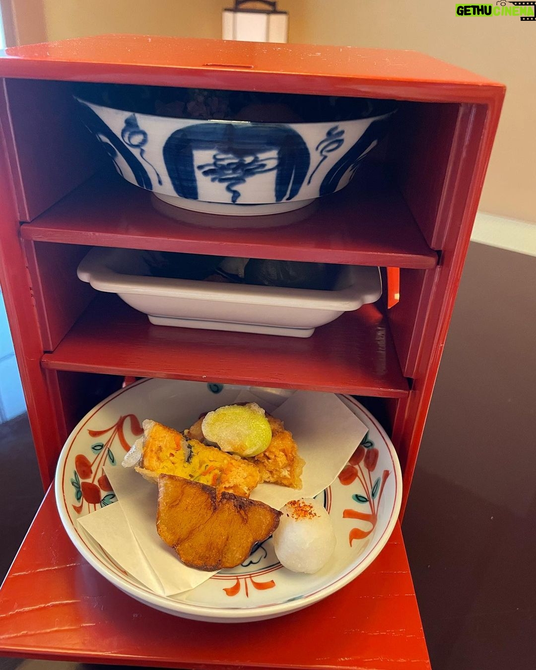 Yasuko Mitsuura - 27.9K Likes - 日本は全て美味い😋
写真を撮るのをいつも忘れて、美味しかった一部。ごちそうさまでした。