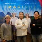 Yayan Ruhian Instagram – Minggu lepas kami berkesempatan menonton #ImagiNur dalam special screening bersama @_nikamir & @beto_kusyairy What a beautiful movie. Teman-teman di Malaysia boleh menonton mulai hari ini di pawagam dan menjadi saksi indahnya film ini. Anyway, #happybelatedbirthday Bang Beto
#Greget #ItuTajam