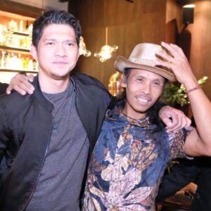 Yayan Ruhian Instagram - Alhamdulillah 
Kemeriahan malam yg penuh Berkah mempertemukan kami yg entah berapa lama  ta pernah bersua 

Dengan prestasi selangit tapi Kamu tetap Membumi
Selamat Panjang Umur Jagoan @iko.uwais 
Do’a terbaik pastinya dari semua yg hadir di syukuran Ulang Tahun Mu 

Bidikan @bahasa_hanief & jepretan @dzikrisukma 
#birthday #greget