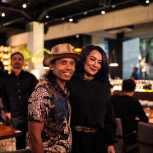 Yayan Ruhian Instagram - Alhamdulillah 
Kemeriahan malam yg penuh Berkah mempertemukan kami yg entah berapa lama  ta pernah bersua 

Dengan prestasi selangit tapi Kamu tetap Membumi
Selamat Panjang Umur Jagoan @iko.uwais 
Do’a terbaik pastinya dari semua yg hadir di syukuran Ulang Tahun Mu 

Bidikan @bahasa_hanief & jepretan @dzikrisukma 
#birthday #greget