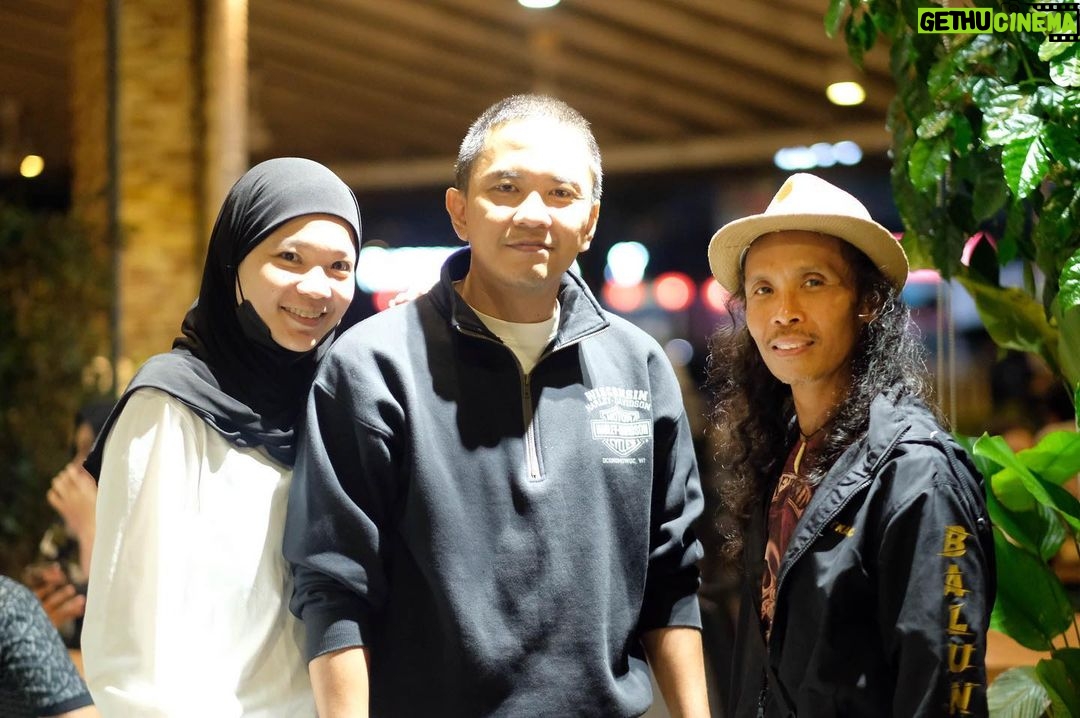 Yayan Ruhian - 10.3K Likes - #SILATurahmi Wahid & Toga
#Reunion #Silat #MatKilau #Wahid #Toga #Greget #ItuTajam
📸 @bahasa_hanief