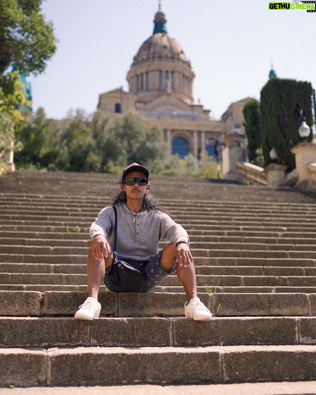 Yayan Ruhian Instagram - Insyaallah kembali kesini lagi, ato mungkin ke tempat lain . . #kuliseni #travelwork #greget #itutajam Museu Nacional d'Art de Catalunya