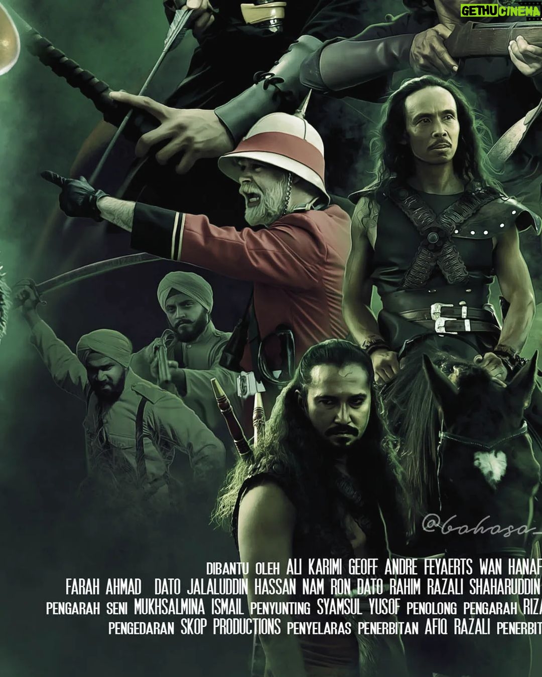 Yayan Ruhian - 7.5K Likes - #fanart #fanmade #artwork #movieposter #poster #MatKilau @filem_matkilau #photoshop #BahasaHanief
(Seluruh foto dalam poster ini saya ambil sendiri kecuali 3 foto (Kilau - Wahid, Rukiyah & crowd) yang diambil dari karya Bang @thehitmannazri )
Terimakasih