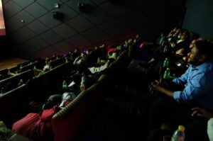 Yayan Ruhian Instagram - Sebuah kehormatan bagi kami dalam special screening @filem_matkilau tadi malam Tan Sri Datuk Seri Panglima Haji Annuar bin Musa, Menteri Komunikasi dan Multimedia, berkenan hadir bersama sejumlah undangan. Terimakasih 🙏🏽🙏🏽
