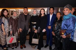 Yayan Ruhian Instagram - Sebuah kehormatan bagi kami dalam special screening @filem_matkilau tadi malam Tan Sri Datuk Seri Panglima Haji Annuar bin Musa, Menteri Komunikasi dan Multimedia, berkenan hadir bersama sejumlah undangan. Terimakasih 🙏🏽🙏🏽