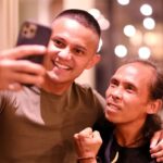 Yayan Ruhian Instagram - Hassan & Ifrit pun dah berdamai. Hassan invite Ifrit datang ke rumahnya. Terimakasih @hairulazreen @haniszalikha dah jemput makan. #BahasaHanief #fujixh1 #fujifilm