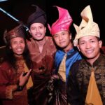 Yayan Ruhian Instagram - #GalaPremiere @filem_matkilau #Malaysia #Indonesia #MatKilau #Silat #Greget #Melayu #fujifilm #fujixh1 #BahasaHanief #ItuTajam GSC
