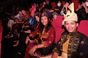 Yayan Ruhian Instagram - #GalaPremiere @filem_matkilau #Malaysia #Indonesia #MatKilau #Silat #Greget #Melayu #fujifilm #fujixh1 #BahasaHanief #ItuTajam