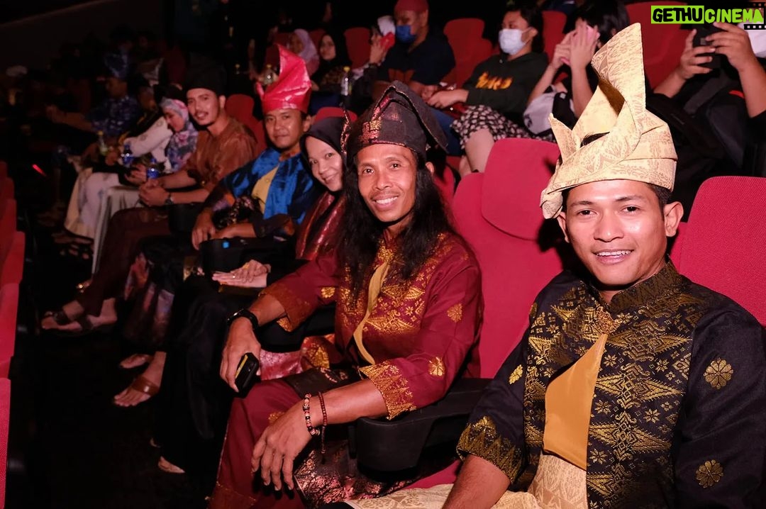Yayan Ruhian - 6.9K Likes - #GalaPremiere @filem_matkilau #Malaysia #Indonesia #MatKilau #Silat #Greget #Melayu #fujifilm #fujixh1 #BahasaHanief #ItuTajam