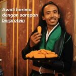 Yayan Ruhian Instagram - Siapa yang masih suka skip sarapan sebelum beraktivitas? 🙋🏻‍♀️ Yuk, perbaiki gaya hidup dengan sarapan berprotein agar kamu lebih berenergi untuk menghadapi aktivitas sehari-hari. Sarapan andalan Pendekar Nugget yang praktis adalah So Good Crispy Nugget karena kandungan daging yang lebih banyak dan EXTRA MEATY. Kalau kamu? #CrispyNugget #NagetKrispi #CrispyChickenNugget #NagetAyamKrispi #ChickenNugget #NagetAyam #BubbleCrumbs #CrispyBubbleCrumbs #Breakfast #Sarapan #Protein #YayanRuhian #SoGood #LebihBaikSoGood
