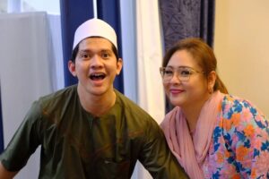 Yayan Ruhian Instagram - Walimatussafar Mamah @mamayoyoh6 & Abang @piping.firmansyah77 
Sehat-sehat dan lancar semuanya Mah, Bang, dari berangkat sampai pulang nanti. Ibadahnya diterima, diridhoi Allah SWT dan jadi haji yang mabrur. Aaamiin...