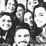 Yeşim Büber Instagram - Son günlerimiz... @tsayisman @birsen_durulu @sibelsismn @_hlalklc @hilaltba @itsmelifff #siyahincidizisi #siyahinci