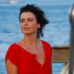Yeşim Büber Instagram - Daha kara kış gelmedi, benim gözüm yazda... #throwback #summer