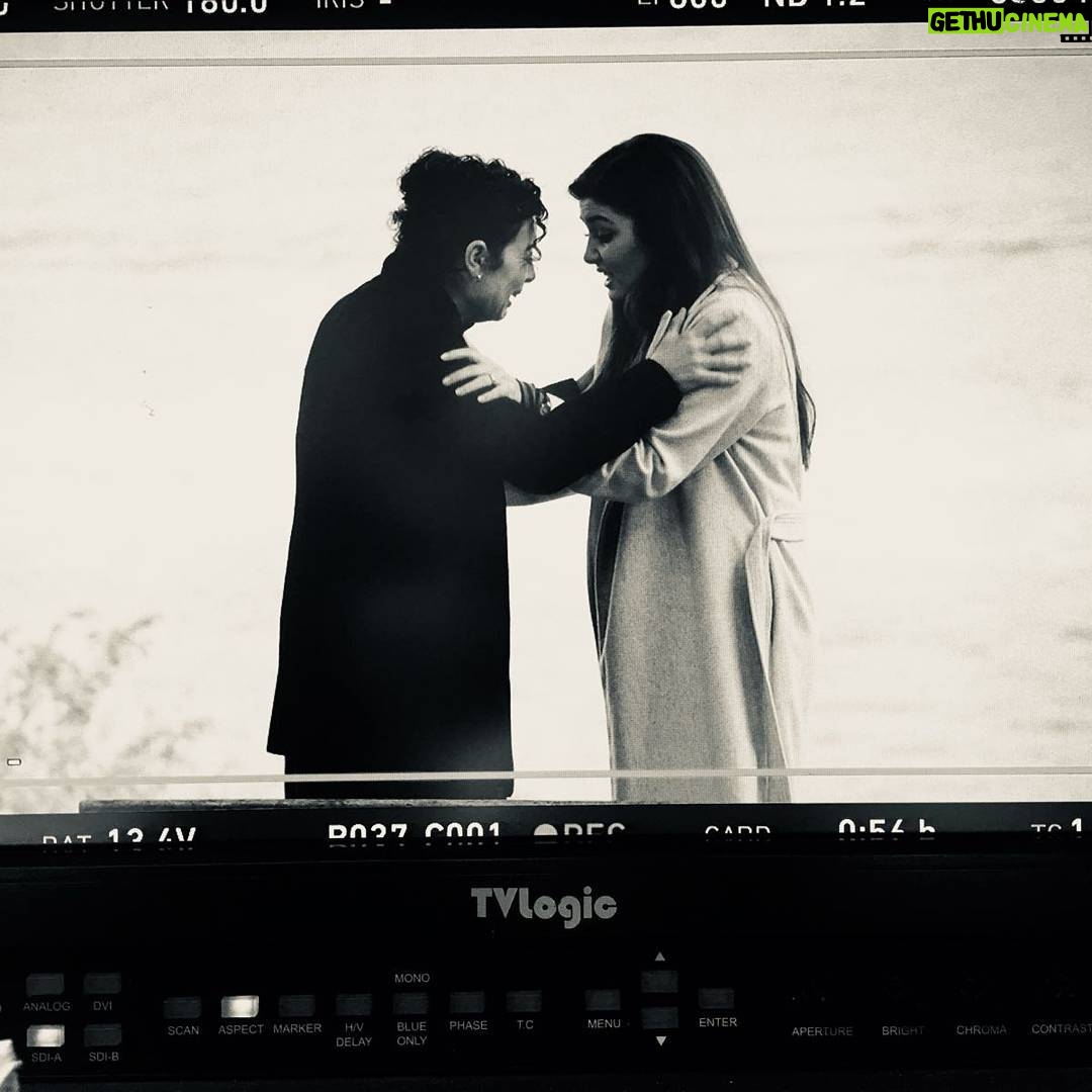 Yeşim Büber - 4.3K Likes - Biz çok ağladık çekerken. 😢 Siyah İnci, bu akşam. #siyahinci #siyahincidizisi__ #goldyapım #startv #handemiyy