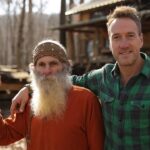 Yeşim Büber Instagram - Şehirden kaçmak ve ister kır evinde ister teknede doğal bir hayata devam etmek istiyorsanız, size gerçekten ilham verecek Ben Fogle'ın BBC Earth’teki Return to Wild belgeselini kaçırmayın! #bbcearth #benfogle:returntowild