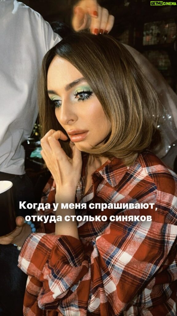 Yekaterina Varnava Instagram - Я, снова я и синички😈