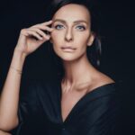 Yekaterina Varnava Instagram - Как интересно, никто не доволен своим состоянием, и всякий доволен своим умом. photo @dvelichko muah @s_shayda