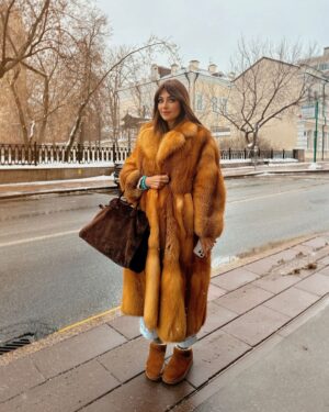 Yekaterina Varnava Instagram - Спишь?