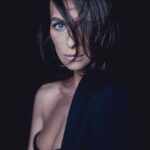 Yekaterina Varnava Instagram - И мысли чтобы были чистыми.. photo @dvelichko style @ekaterina_feofanova muah @s_shayda producer @arhipovanatasha Moscow, Russia
