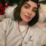 Yekaterina Varnava Instagram - Друзья, хочу предложить вам попробовать себя в роли Деда Мороза и помочь хоспису «Дом с маяком» @mayak.help сделать подарки неизлечимо больным детям и молодым взрослым❤️ Пройдите по ссылке с сторис или профиле, выберите подарок, оплатите и отправьте доставку. Конечно, все подарки носят рекомендательный характер (светильник, плед, игрушка, конструктор, умная колонка и т.д), и вы можете по указанному в карусели адресу отправить или привезти самому на свой выбор. Но даже эти маленькие выбранные самими детишкам приятности станут счастливым событием в жизни ребят! Спасибо всем, кто найдет минутку. Наполним этот Новый год для них теплом и любовью! P.S. По возможности закажем подарки до 20 декабря, чтобы их успели упаковать, распределить и отправить ребятишкам🎄🎉🙌❤️‍🔥 #домсмаяком #подаркидетямнановыйгод Москва • Moscow