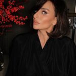 Yekaterina Varnava Instagram - По традиции чищу перышки и домой спать.. моя жизнь такая непредсказуемая… спальня, гостиная, кухня, гостиная😂 собрали в @serdar_kambarov_moscow makeup @serdar_kambarov hair #анастасия_варфоломеева_sk_team Serdar Kambarov Moscow