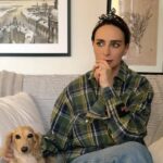 Yekaterina Varnava Instagram - Все было бы сразу как надо, если бы кое-кто не скрывал от меня низкие цены😈 Их покрасили в зеленый на @yandex.market, и они доступны при оплате картой Яндекс Пэй. Теперь точно не пропустите! P.S. Вы же все оценили гениальную актерскую игру моего Биркина?🐶