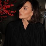 Yekaterina Varnava Instagram - По традиции чищу перышки и домой спать.. моя жизнь такая непредсказуемая… спальня, гостиная, кухня, гостиная😂 собрали в @serdar_kambarov_moscow makeup @serdar_kambarov hair #анастасия_варфоломеева_sk_team Serdar Kambarov Moscow