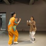 Yell Instagram - _ One of the happiest choreography for me It's not a collabo class but danced with my sis from another mother @__hey_joo__ 🫶🏻 러너클래스에 욕심 한 스푼 살짝 뿌린 안무 풀버전 연습할 땐 그렇게 힘들더니 이날 같이 즐겨주신 분들과 혜주언니 덕분에 힘 하나도 안들고 행복했어요💖 . #LoveMeRight - #EXO @weareone.exo #Choreography - @yell_yeri_kim @1milliondance