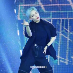 Yell Instagram - _
무대 그리워 추억의 콘서트
+예쁘게 담아주셔서 감사합니다🥰