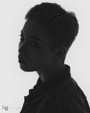 Yell Instagram - _
New profile w/ new hairstyle🐺
촬영 제안해주시고 멋지게 담아주신 @graygraphy 감사합니다!💖
.
그리고 절 재탄생 시켜주신 금손 선생님들..❤️
Hair cut/color @show_st 
Makeup @soonsoo_in02 
Hair styling @h_sr918