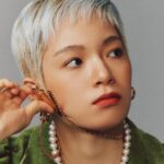 Yell Instagram - _ Tried a new style in @1stlookofficial 💚 최강 막내즈 조합💕 + 원피스 받자마자 이거 @_simeez 언니 의상 아니냐고 몇 번을 물어봤던 기억이..