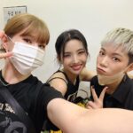 Yell Instagram - _ A few pics from @official_g_i_dle world tour in Seoul 2년만에 만난 우기언니는 늘 멋지고 오늘도 멋졌다 초대해줘서 고마워💘 그리고 평소 좋아하는 아티스트인 아이들 멤버들에게 모두 인사드릴 수 있어 영광이었습니다 최고!!