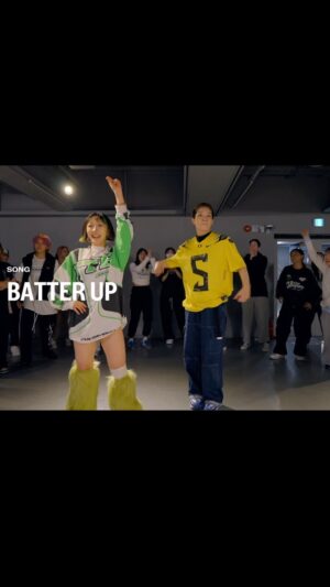 Yell Instagram - #bff 
🤹‍♀️ Our first collabo-!

@babymonster_ygofficial 
#batterup #fypシ #reelsviral