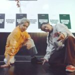 Yell Instagram - _ Simmons x Breaking Collab vid Full ver. link in bio! 흔들리지 않는 편안한 분위기에서 촬영한 콜라보 영상이 공개되었습니다! 풀버전은 프로필 링크 타고 보러가셔요🥳 _ @simmonskorea dance w/ @sbz_freshbella music produced by @94kropsworld #Simmons #시몬스 #시몬스침대 #시몬스그로서리스토어 #시몬스테라스 시몬스 그로서리 스토어 청담