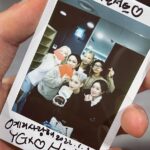 Yell Instagram - _ 11/20 - 1/2 SWF ON THE STAGE 우선 그동안 콘서트에 찾아와주신 모든 관객들께 깊이 감사 인사를 드리고 싶습니다! 여러분들이 찾아주시고, 응원해주신 덕분에 전국을 돌며 그것도 엄청 큰 무대에서 춤출 수 있었어요. 스우파 방송부터 콘서트까지 모든 과정이 저에게 의미가 정말 남다른데, 탈락 후 링 위를 떠나기 직전에 방송에 안나가더라도 하고 싶은 말이 있다고 마이크를 잡았던 그때 얘기를 꺼내보려고 합니다! . 원래 비걸로서만이 아닌 댄서로서 다양한 춤을 잘 추고 싶다는 욕심이 있었고, 2020년에 YGX 소속이 되어 코레오씬에서도 조금씩 활동하며 제 춤을 많은 댄서들과 대중들에게 알리기 위해 열심히 달렸습니다. '비걸치고 잘 하네' 가 아닌 '정말 춤 자체를 잘 춘다'는 평을 받고 싶었고 다방면으로 열심히 노력하던 중, 스우파 덕분에 제 목표들이 한 번에 이뤄졌어요. 그것도 엄청나신 댄서분들과 수많은 대중분들께 좋은 반응을 얻게 되다니.. 그리고 제가 우러러 보던 분들과 함께 같은 자리에서 경연할 수 있어서, 쉽게 보기 힘든 무대들을 직관할 수 있어 영광이었습니다! . 제가 국가대표가 되고 대회를 위해 집중해야하는 상황이 되면서 이전처럼 춤을 즐기기 어렵고, 함께 해온 댄서들을 뵐 기회가 적어졌다는 생각이 들어 그동안 함께 해서 감사했다는 인사와 저를 기억해주시길 바라는 마음(?)을 전해드리고 싶어 그동안 경쟁해온 7팀에게 아주 작은 선물을 드렸는데 모든 분들께서 너무 좋아해주셔서 제가 더 감사했어요ㅠㅠ❤️ 항상 응원합니당 . 콘서트 동안 너무 수고 많으셨던 @dulock87 @dj_marcia , 스개파 개그우먼분들, 모든 스탭분들과 @fluent_official_ , 신의 손 순수 헤메 쌤들과 스타일리스트 쌤들 그리고 YGX 모두 감사드려요💖 . 스우파는 끝이 났지만 저희의 춤은 영원히 끝나지 않을거에요. 더 열심히 하겠습니다! 누군가를 받쳐주는 사람이 아닌 그 자체로 빛난다는 걸 증명한 댄서분들께 많은 응원 부탁드려요🥰